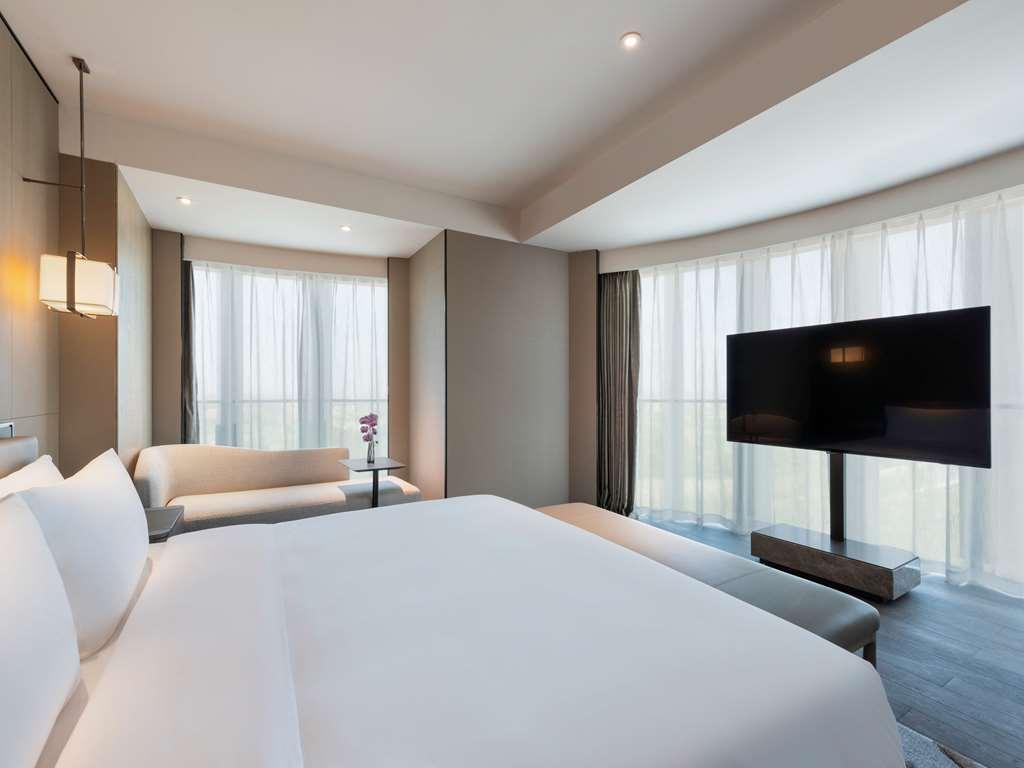 Grand Mercure Shanghai Lingang Room photo